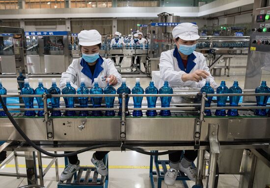 Ликеро-водочный завод в Китае