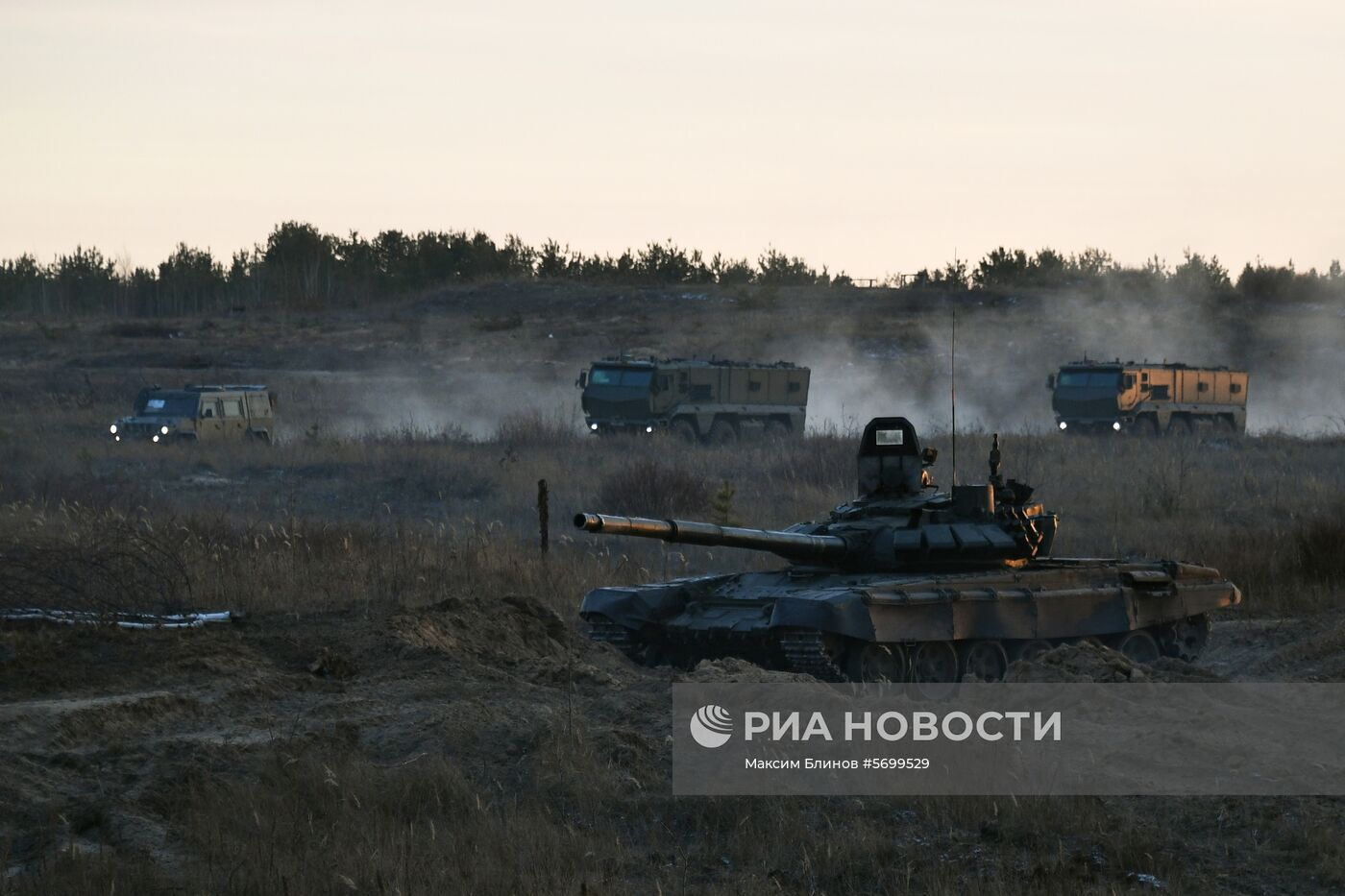 Сборы главного автобронетанкового управления на полигоне в Мулино