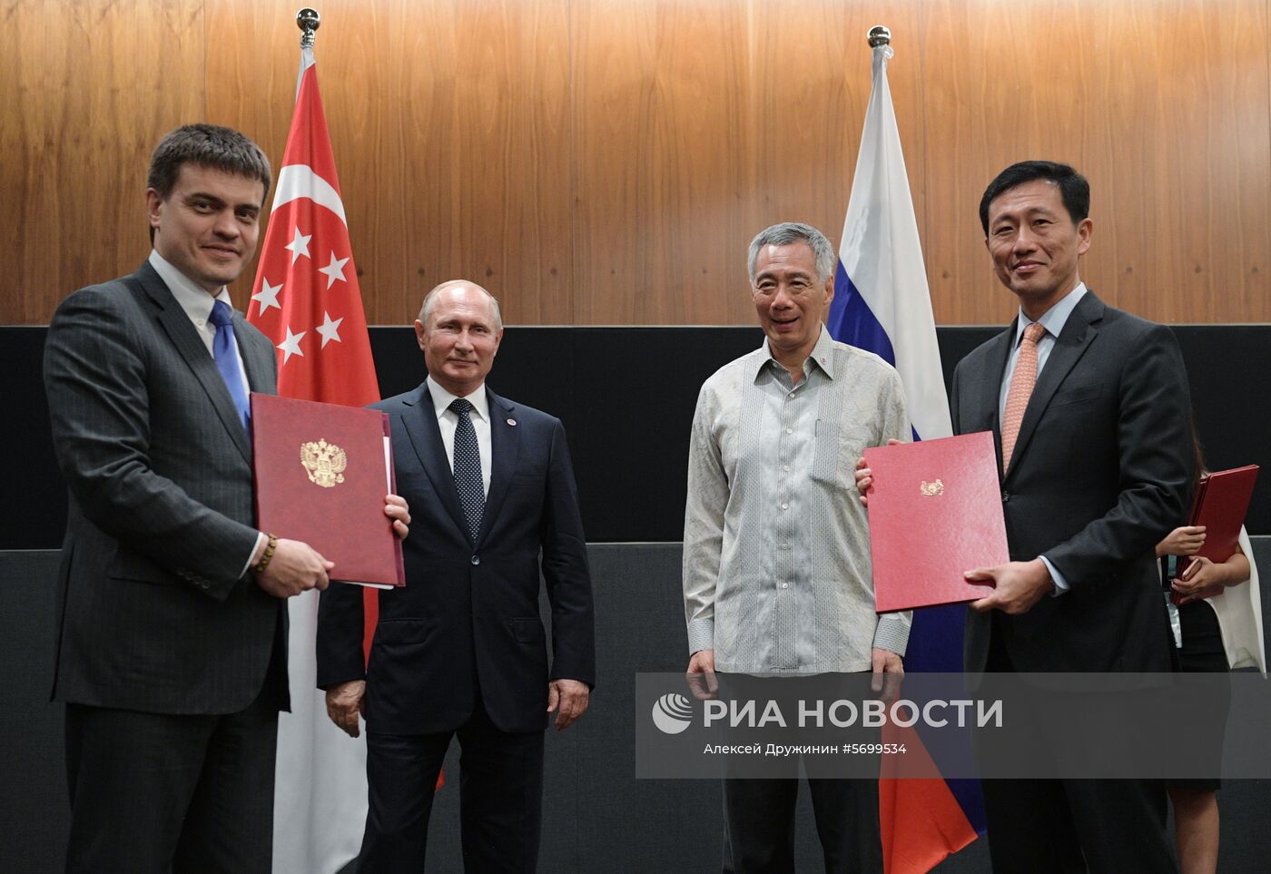 Визит президента РФ В. Путина в Сингапур. День второй