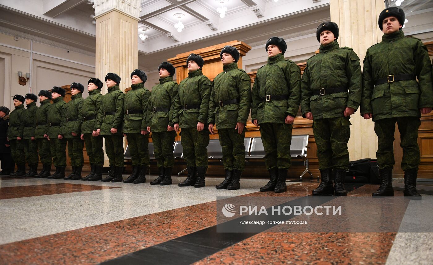 Отправка призывников на службу в Президентский полк 