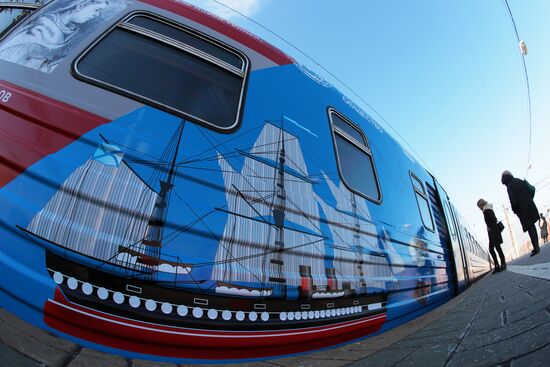 Презентация поезда Москва-Владивосток с экспозицией "Золотой фонд РГО"