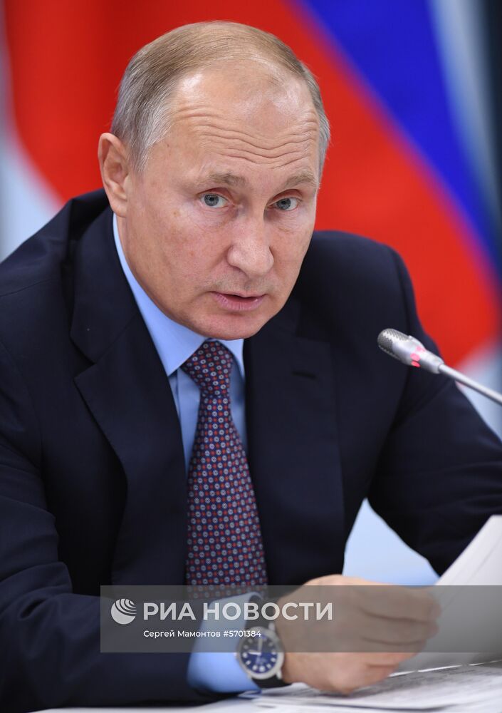 Рабочая поездка президента РФ В. Путина в Ленинградскую область