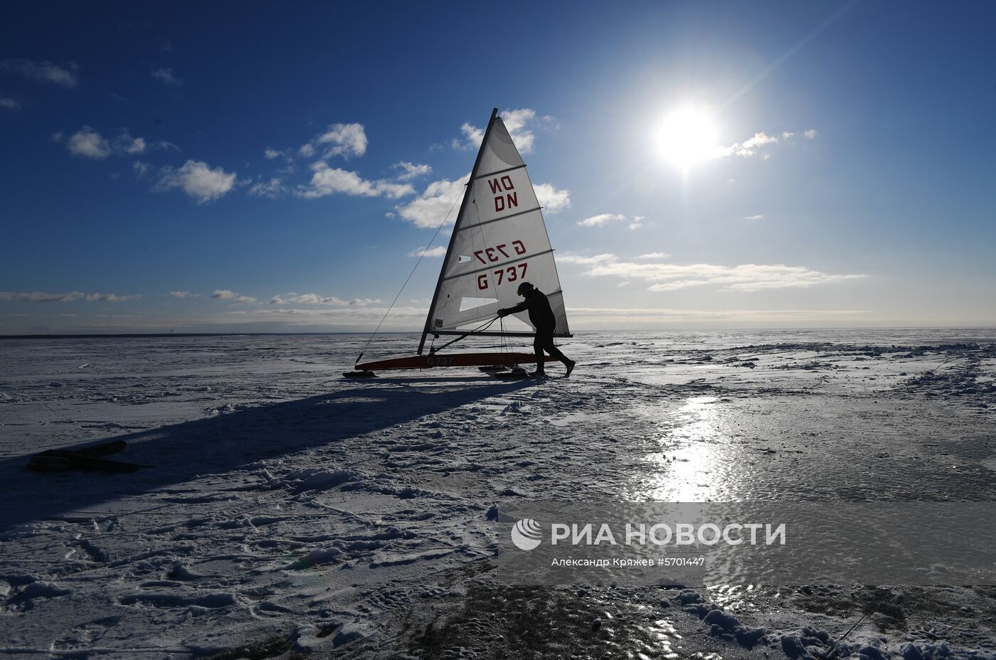 Соревнования по буерному спорту на Обском море в Новосибирске