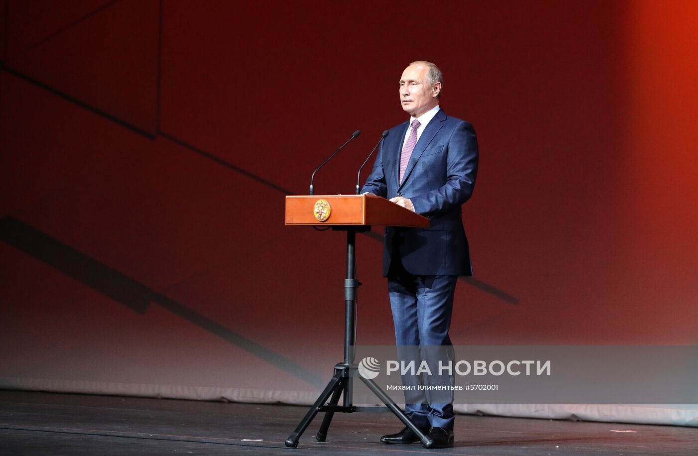 Рабочая поездка президента РФ В. Путина в Санкт-Петербург