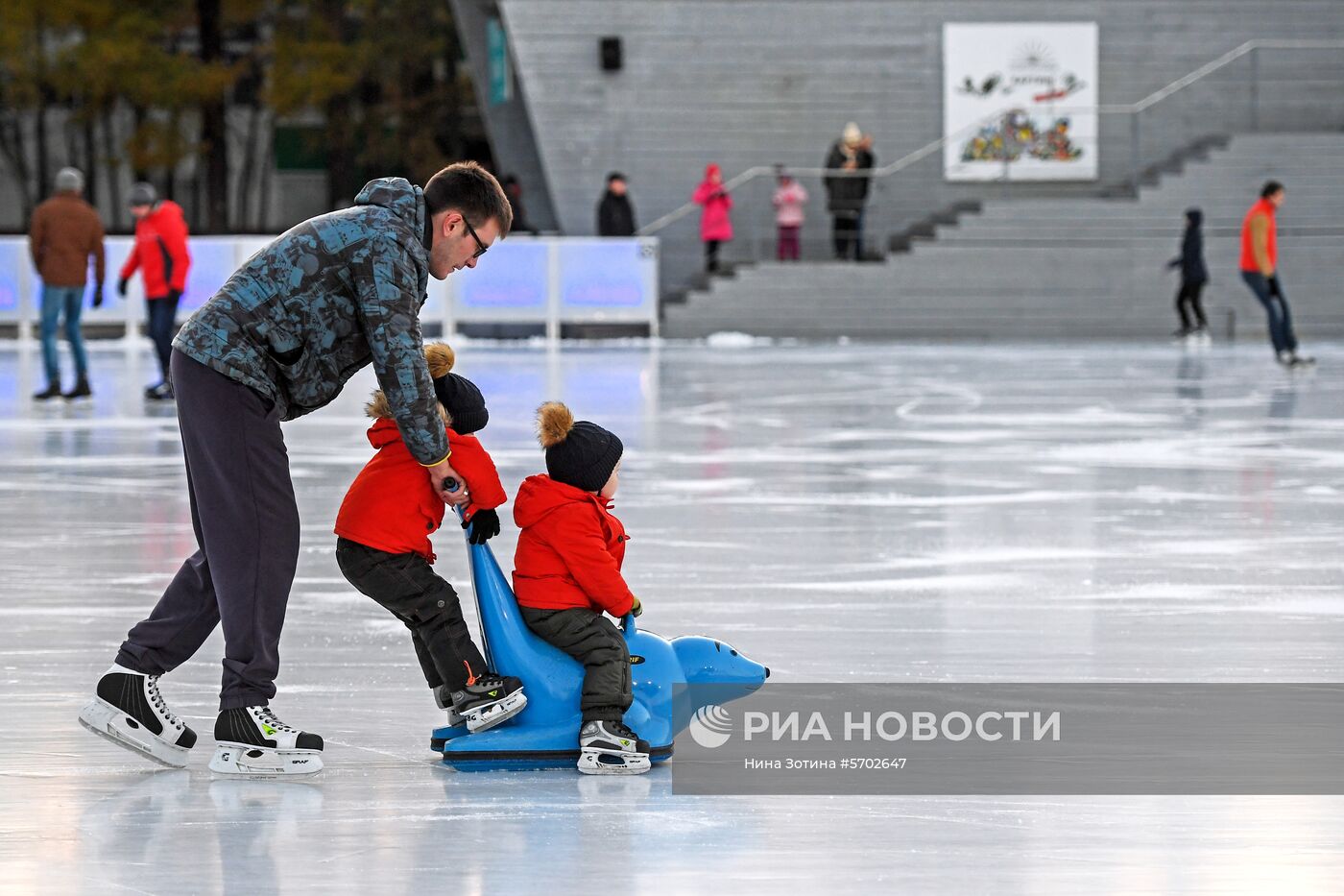 В Москве открылись катки с искусственным льдом