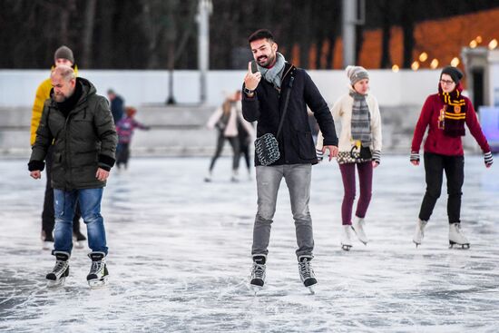 В Москве открылись катки с искусственным льдом