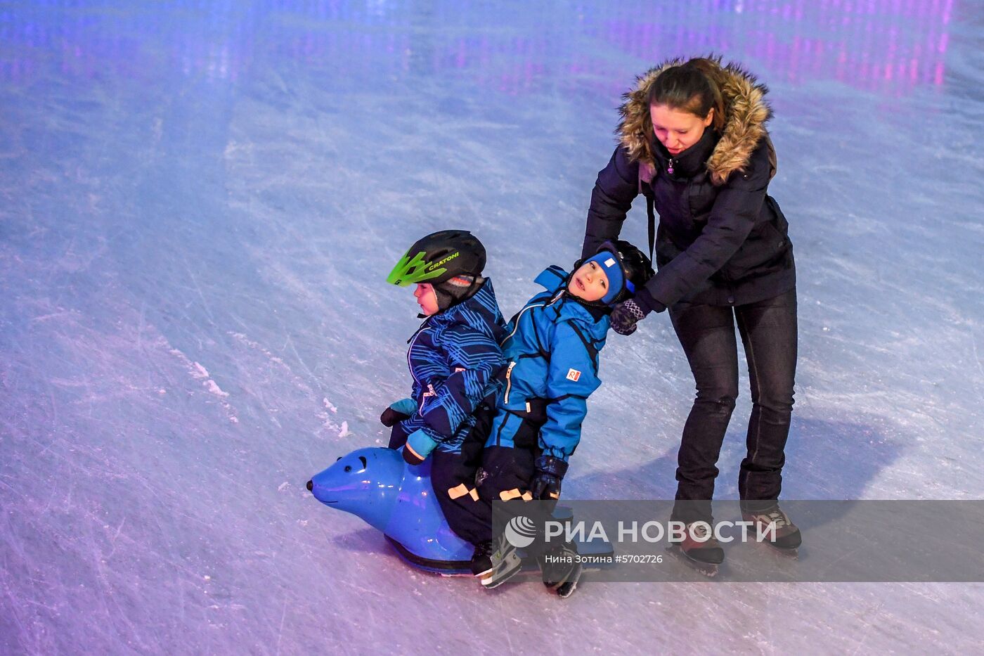 В Москве открылись катки с искусственным льдом