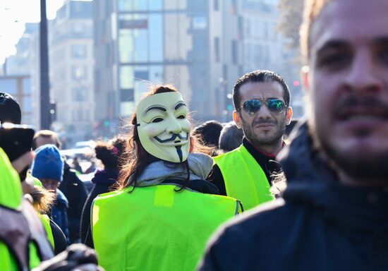 Акции протеста "Желтые жилеты" во Франции