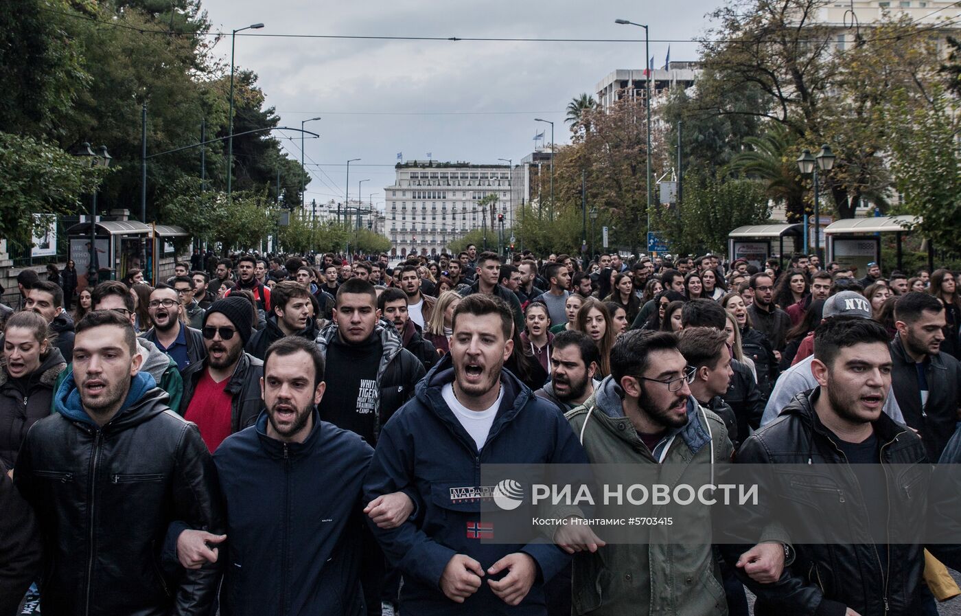 Акции в 45-ю годовщину Студенческого восстания в Греции
