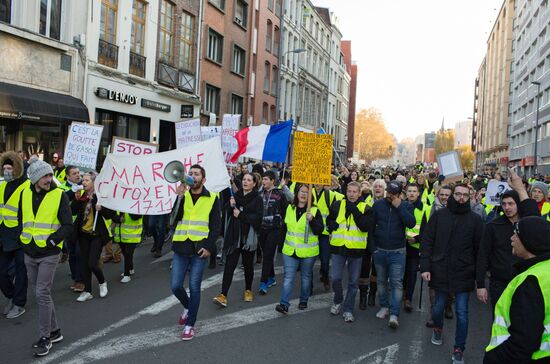 Акции протеста "Желтые жилеты" во Франции