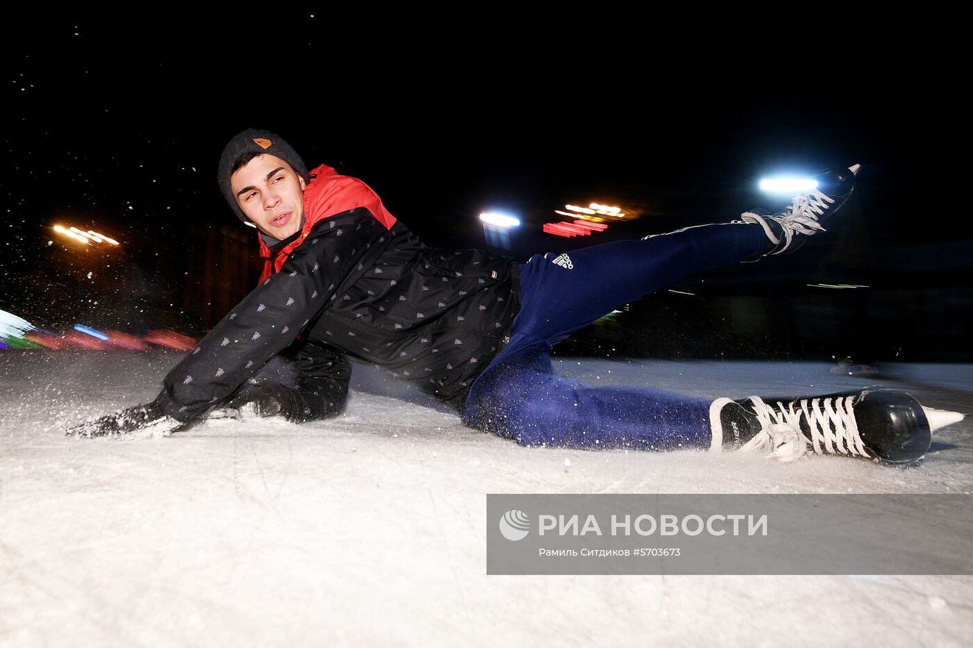В Москве открылись катки с искусственным льдом