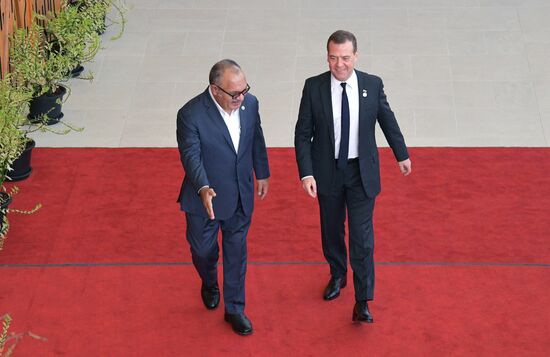 Премьер-министр РФ Д. Медведев на саммите АТЭС в Папуа – Новой Гвинее. День второй