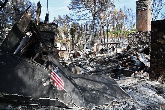 Последствия лесных пожаров в Калифорнии