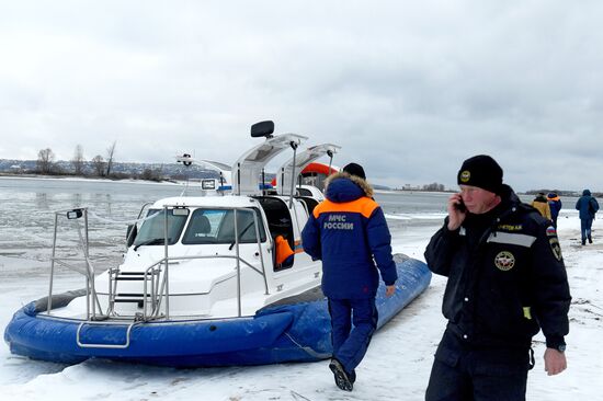 Сотрудники МЧС провели профилактический рейд на реке Казанка