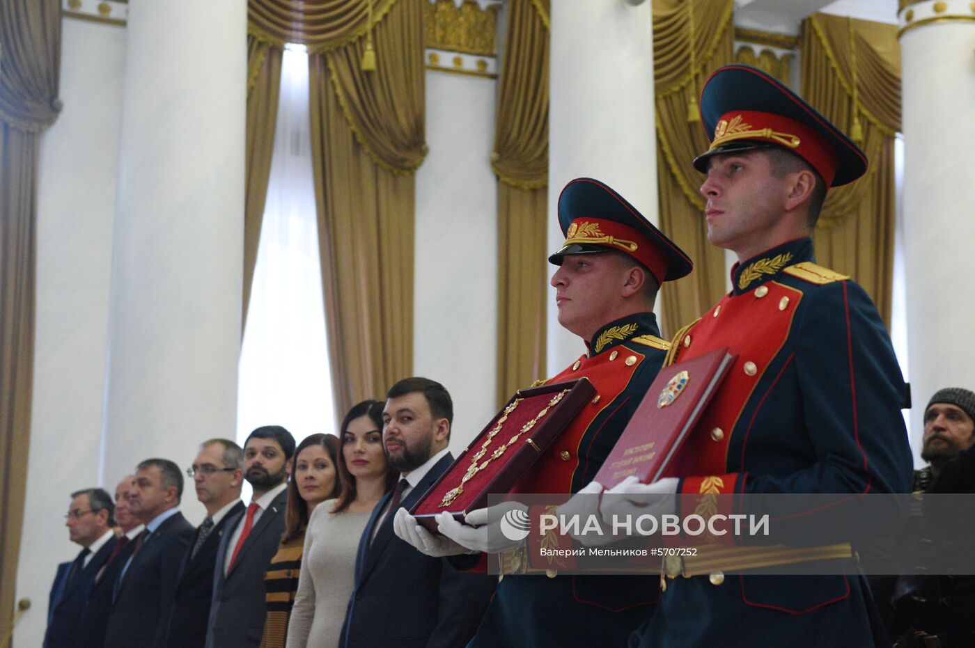 Инаугурация избранного главы ЛНР Л. Пасечника 