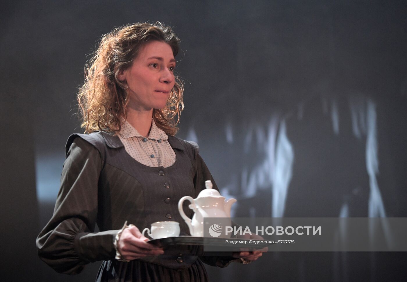 Спектакль "Брюсов переулок" в театре им. Е. Вахтангова