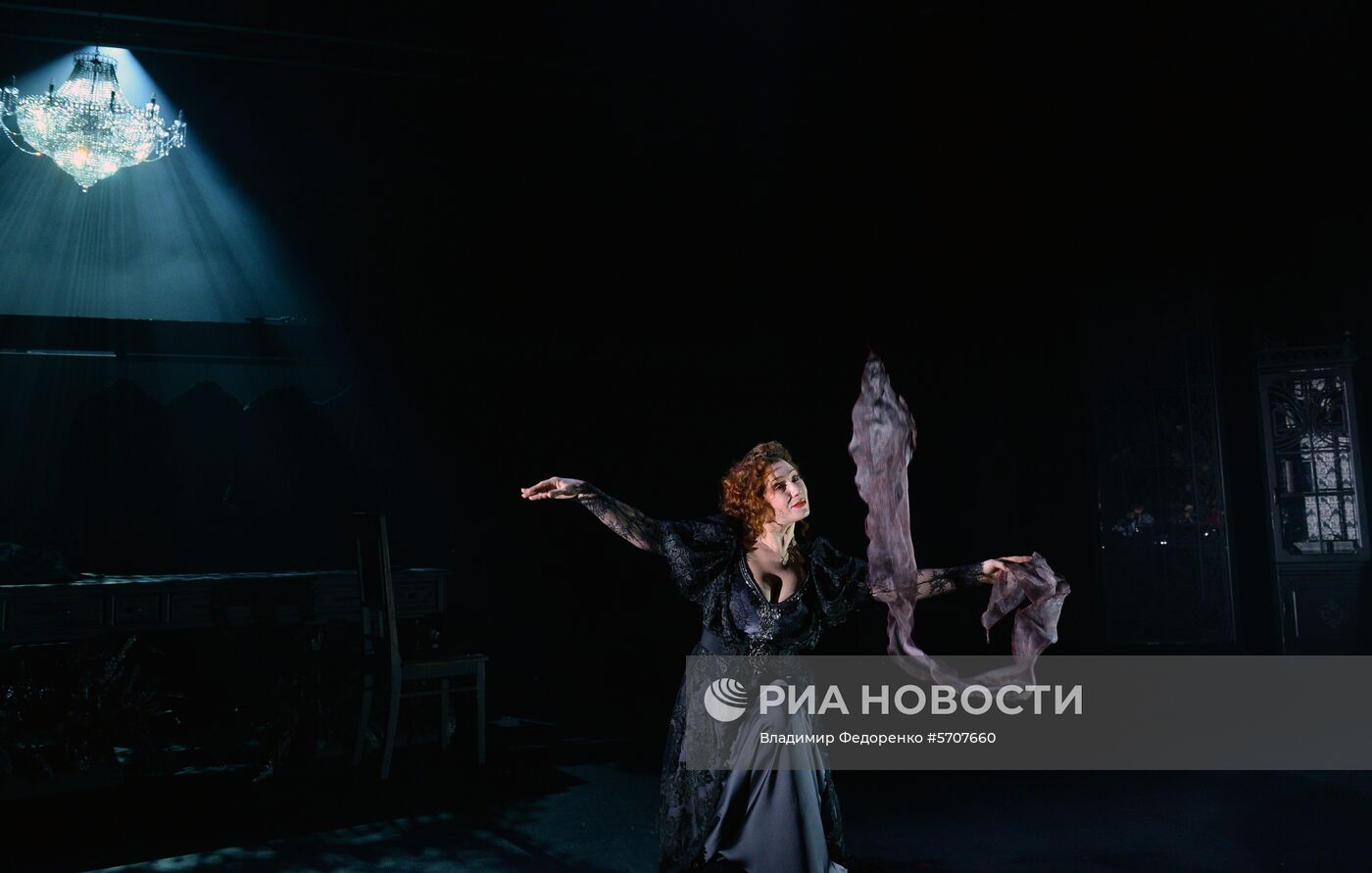 Спектакль "Брюсов переулок" в театре им. Е. Вахтангова
