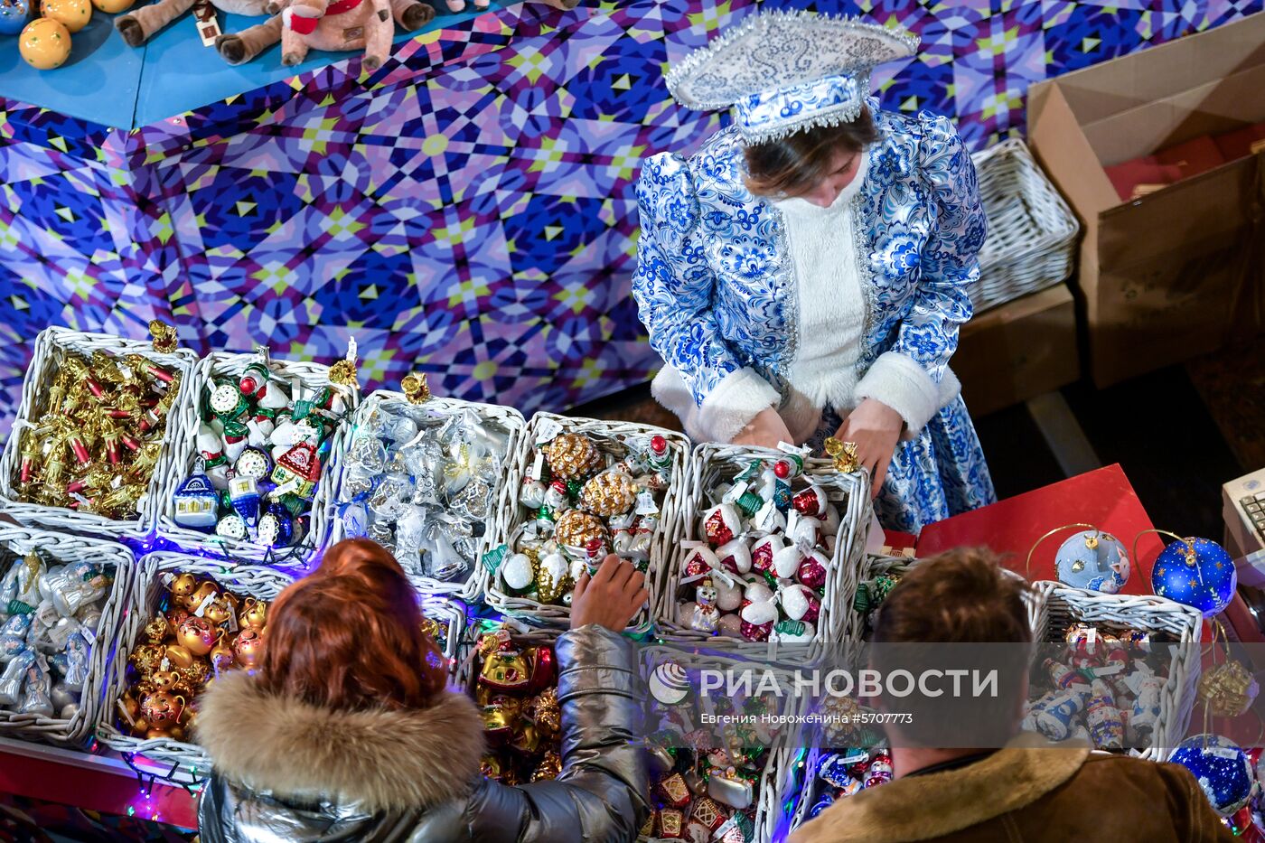 Новогоднее украшение ГУМа