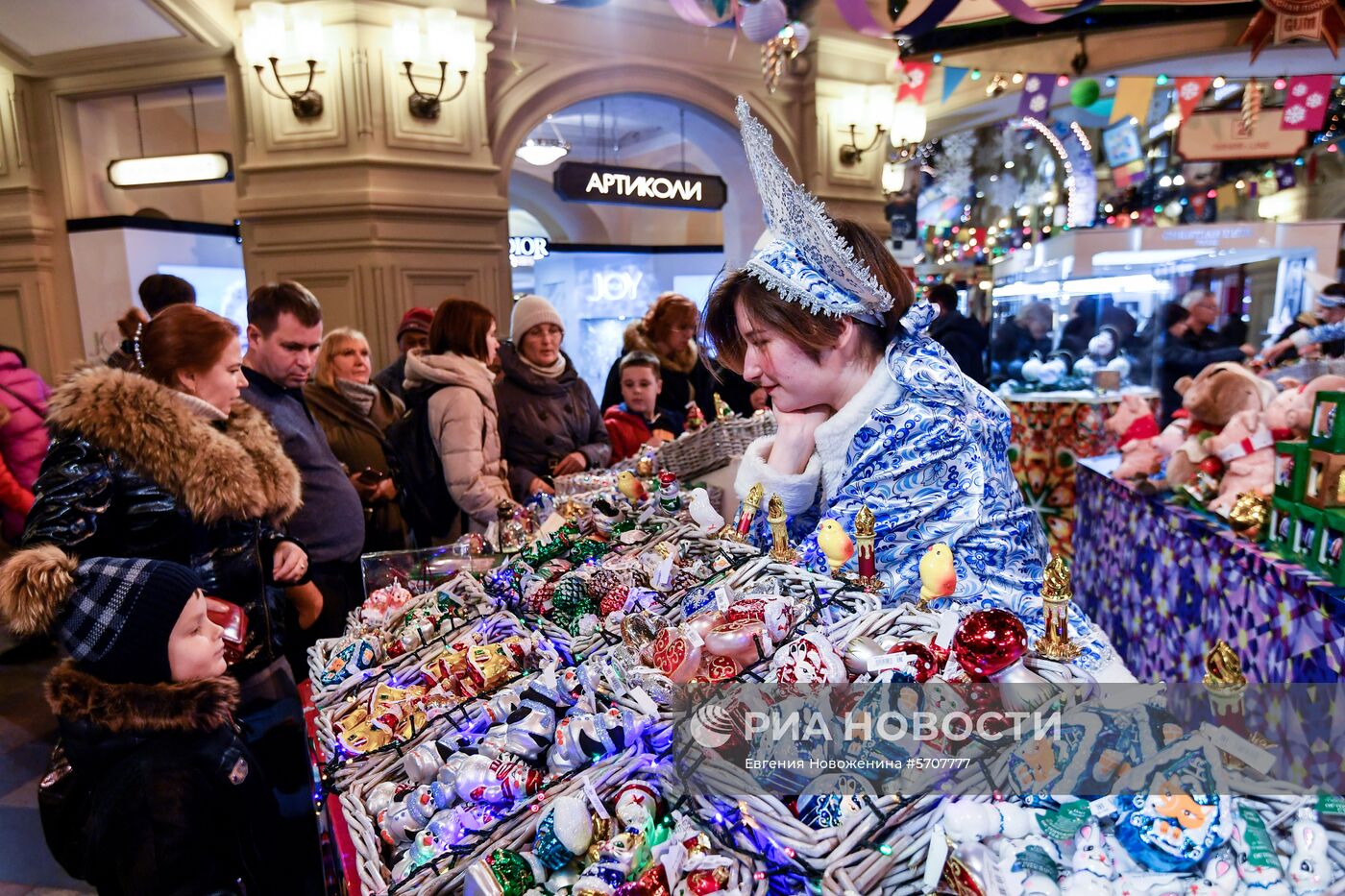 Новогоднее украшение ГУМа
