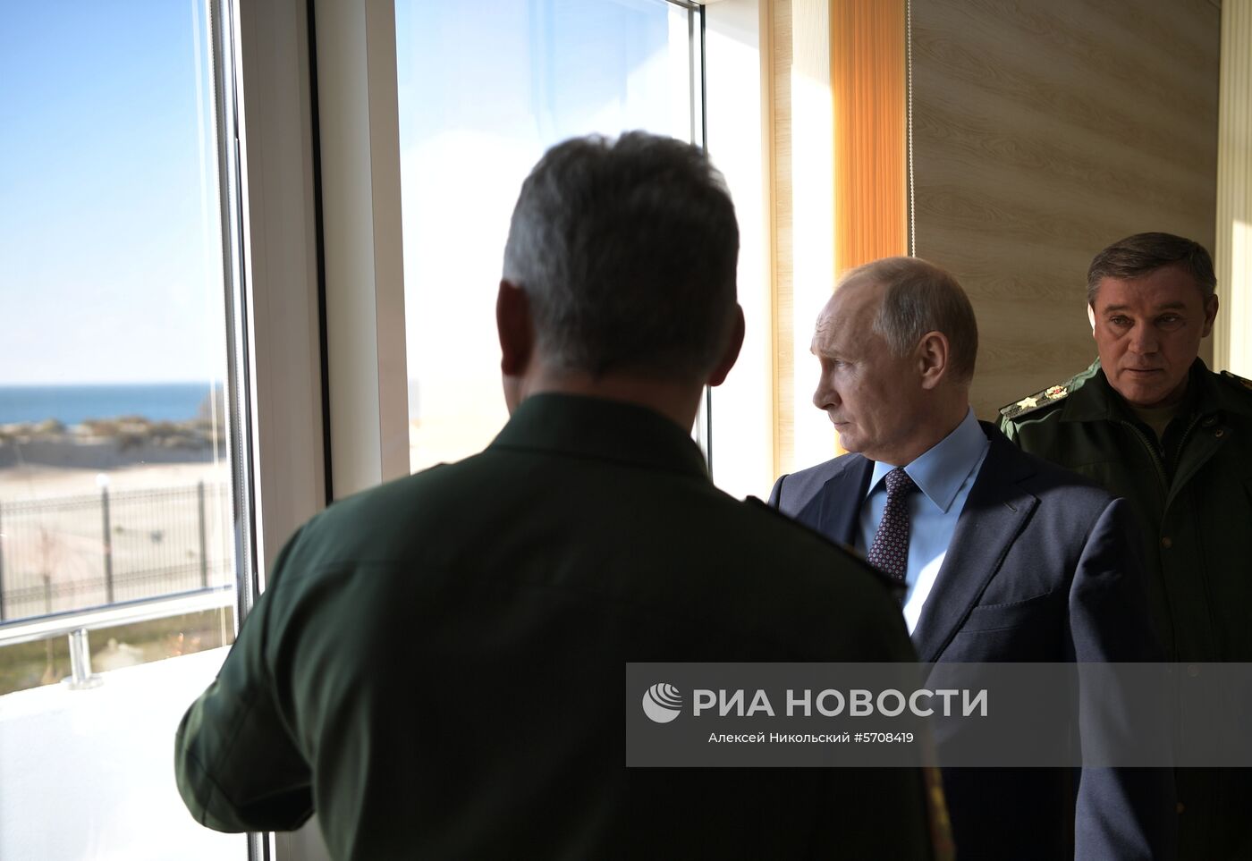 Рабочая поездка президента РФ В. Путина в Анапу