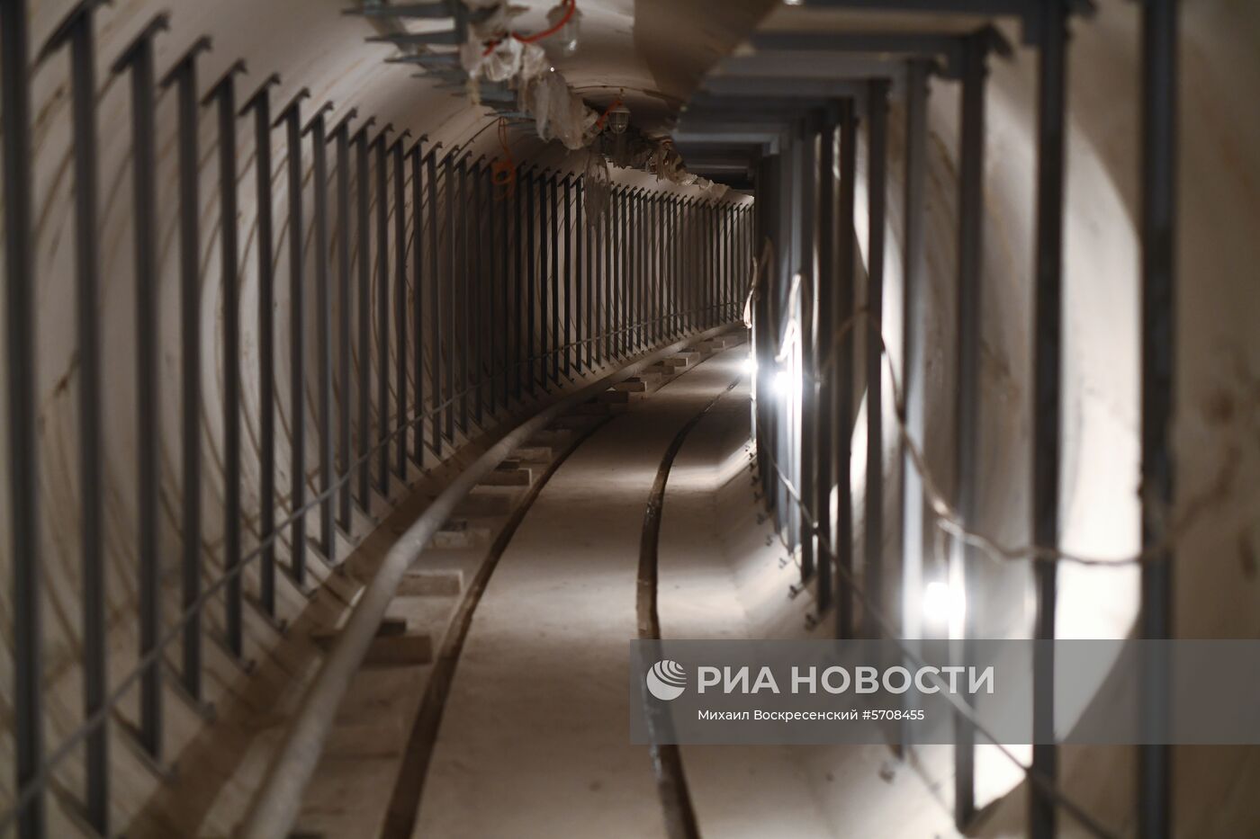 Оснащение инженерными системами кабельного коллектора "Пресня"