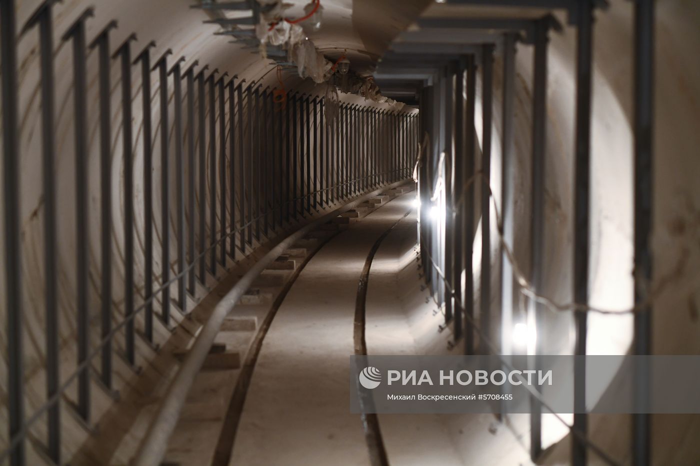 Оснащение инженерными системами кабельного коллектора "Пресня"