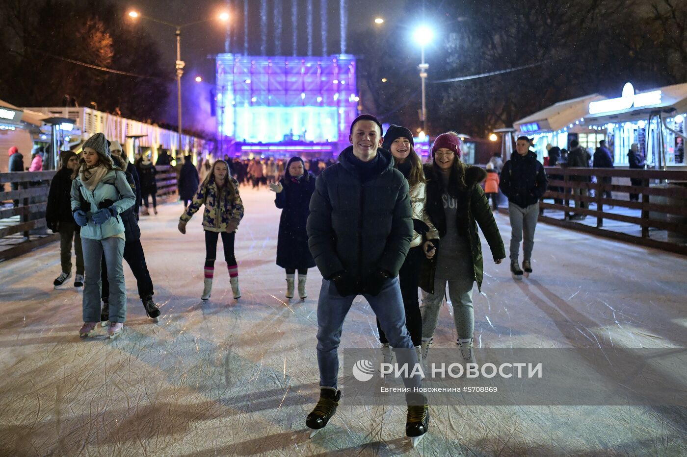 Открытие катка в Парке Горького