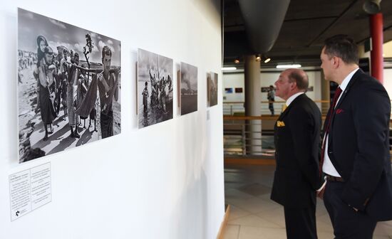 Открытие выставки победителей конкурса им. Андрея Стенина в Кейптауне