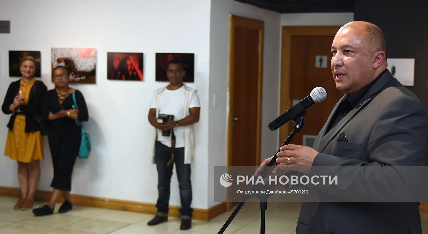 Открытие выставки победителей конкурса им. Андрея Стенина в Кейптауне