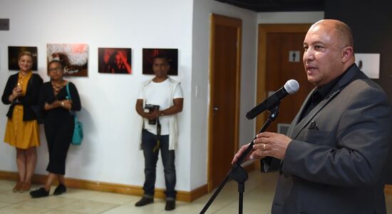 Открытие выставки победителей конкурса им. Андрея Стенина в Кейптауне