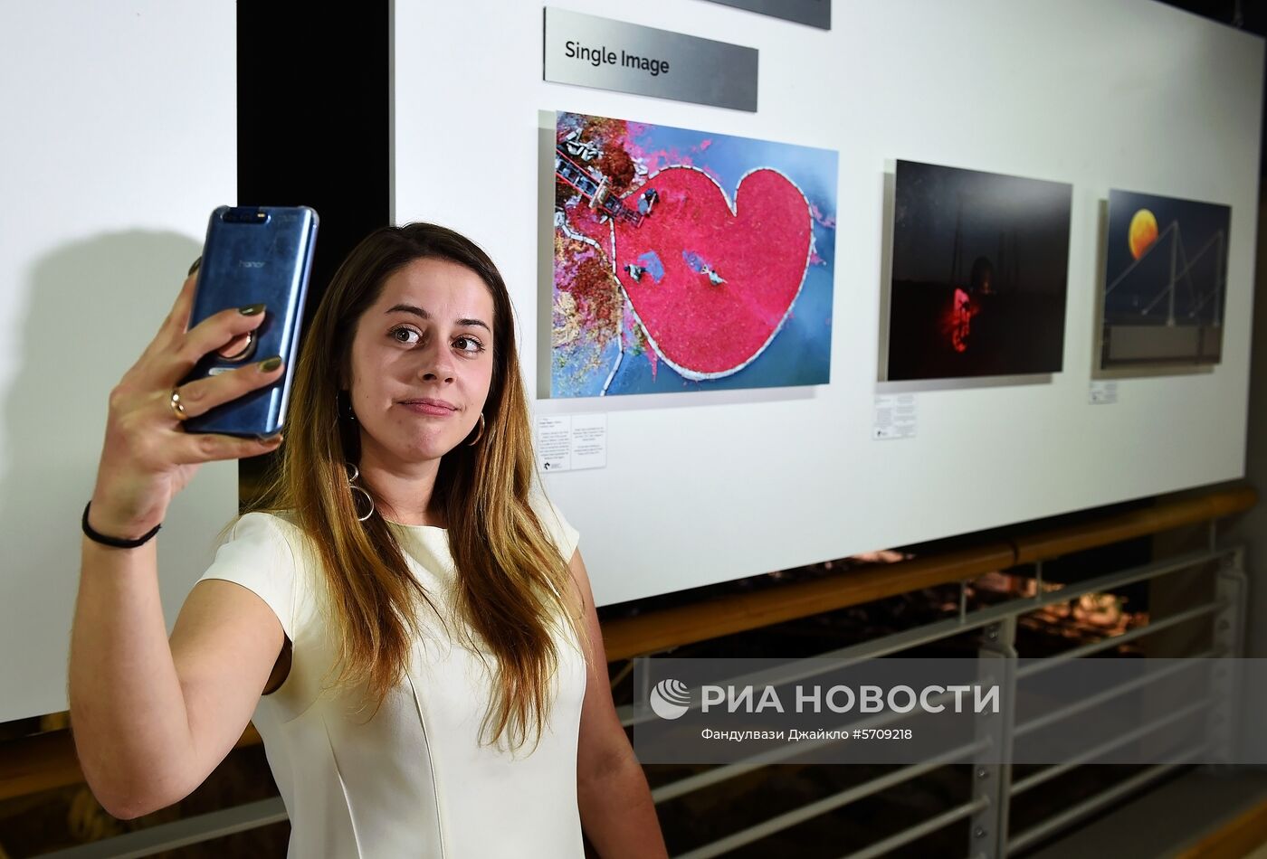 Открытие выставки победителей конкурса им. Андрея Стенина в Кейптауне