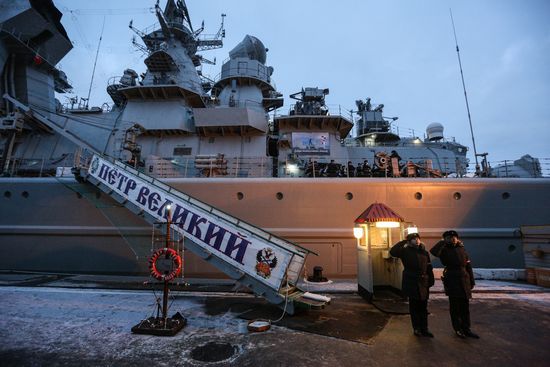 Отряд кораблей Северного флота во главе с крейсером "Маршал Устинов" прибыл в Североморск