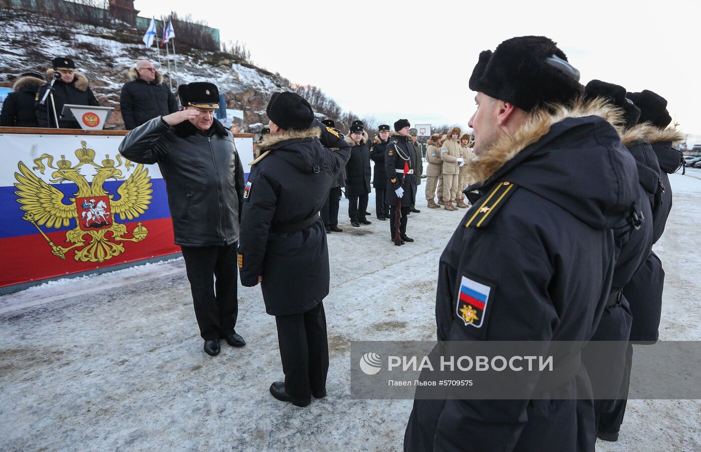 Отряд кораблей Северного флота во главе с крейсером "Маршал Устинов" прибыл в Североморск