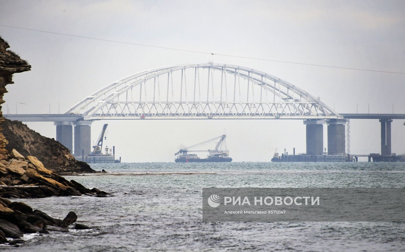 Судоходство в Керченском проливе  возобновлено