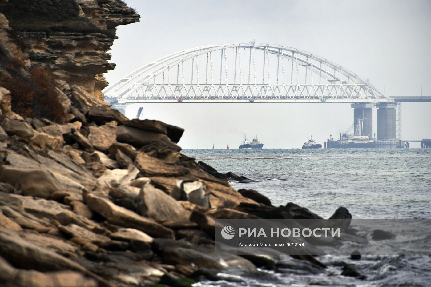 Судоходство в Керченском проливе  возобновлено