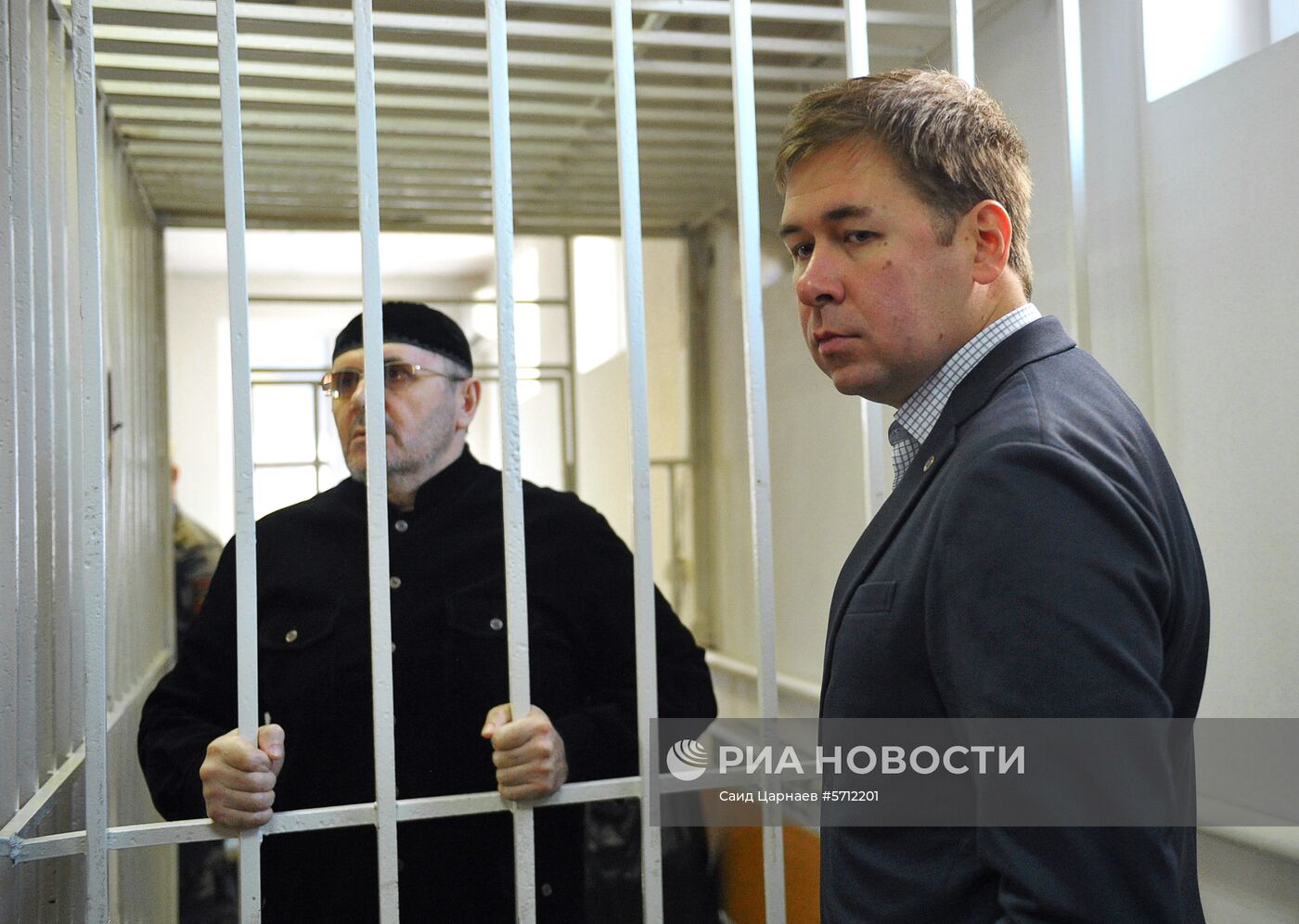 Заседание суда по делу главы чеченского отделения центра "Мемориал" О. Титиева