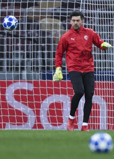 Футбол. Лига чемпионов. Тренировка ФК "Виктория"