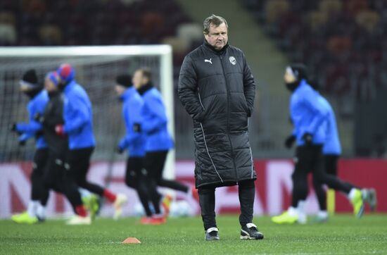 Футбол. Лига чемпионов. Тренировка ФК "Виктория"