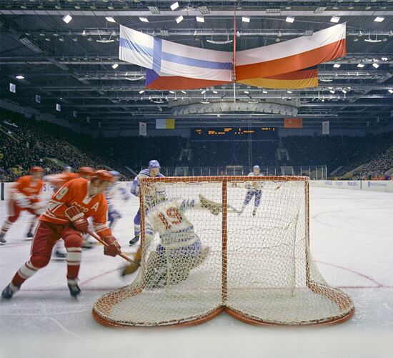 Чемпионат мира и Европы по хоккею с шайбой