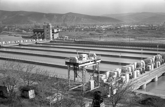 Ирригационная система на реке Зеравшан