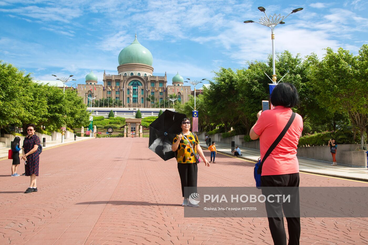 Города мира. Путраджая