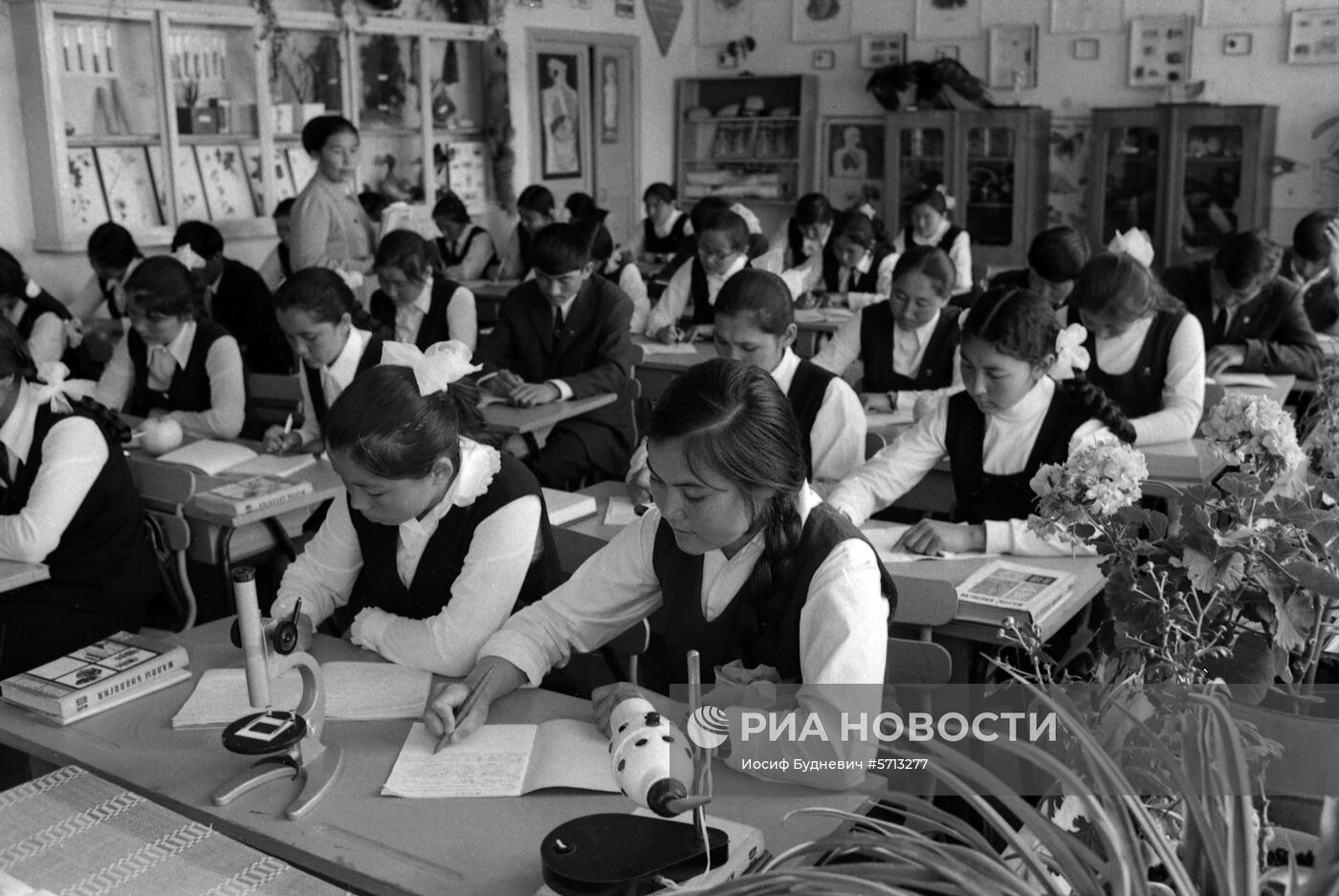 Средняя школа в Мойынкумском районе Казахстана