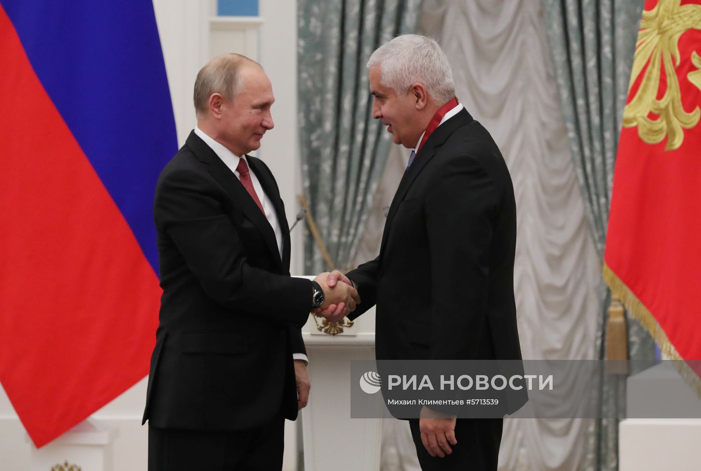 Президент РФ В. Путин вручил государственные награды