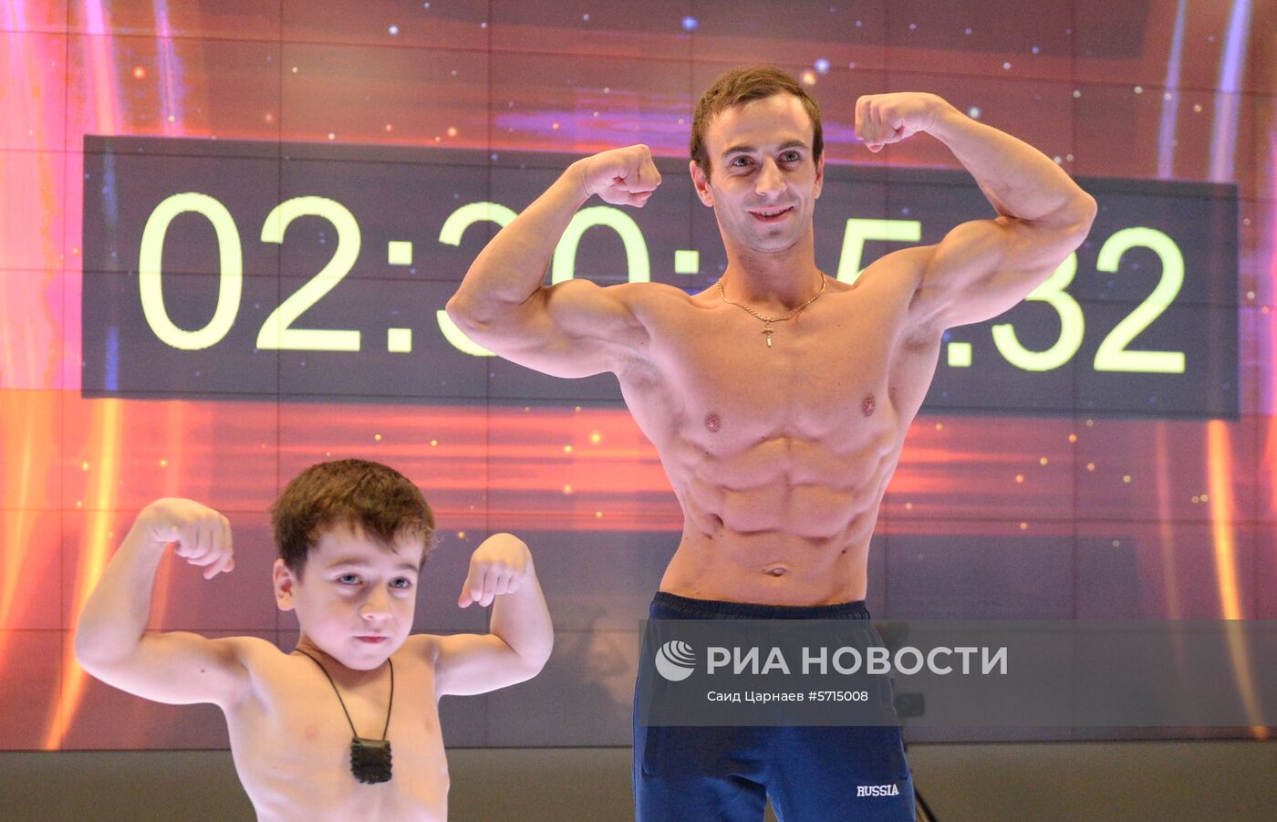 Попытка установления рекорда по отжиманию пятилетним мальчиком из Чечни