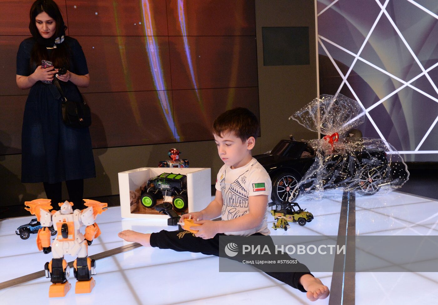 Попытка установления рекорда по отжиманию пятилетним мальчиком из Чечни