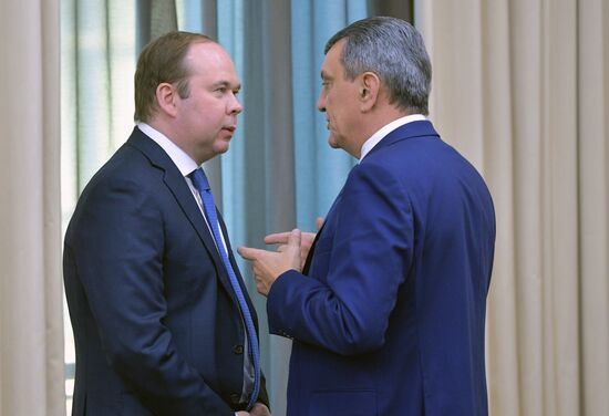 Президент РФ В. Путин провел заседание Совбеза РФ