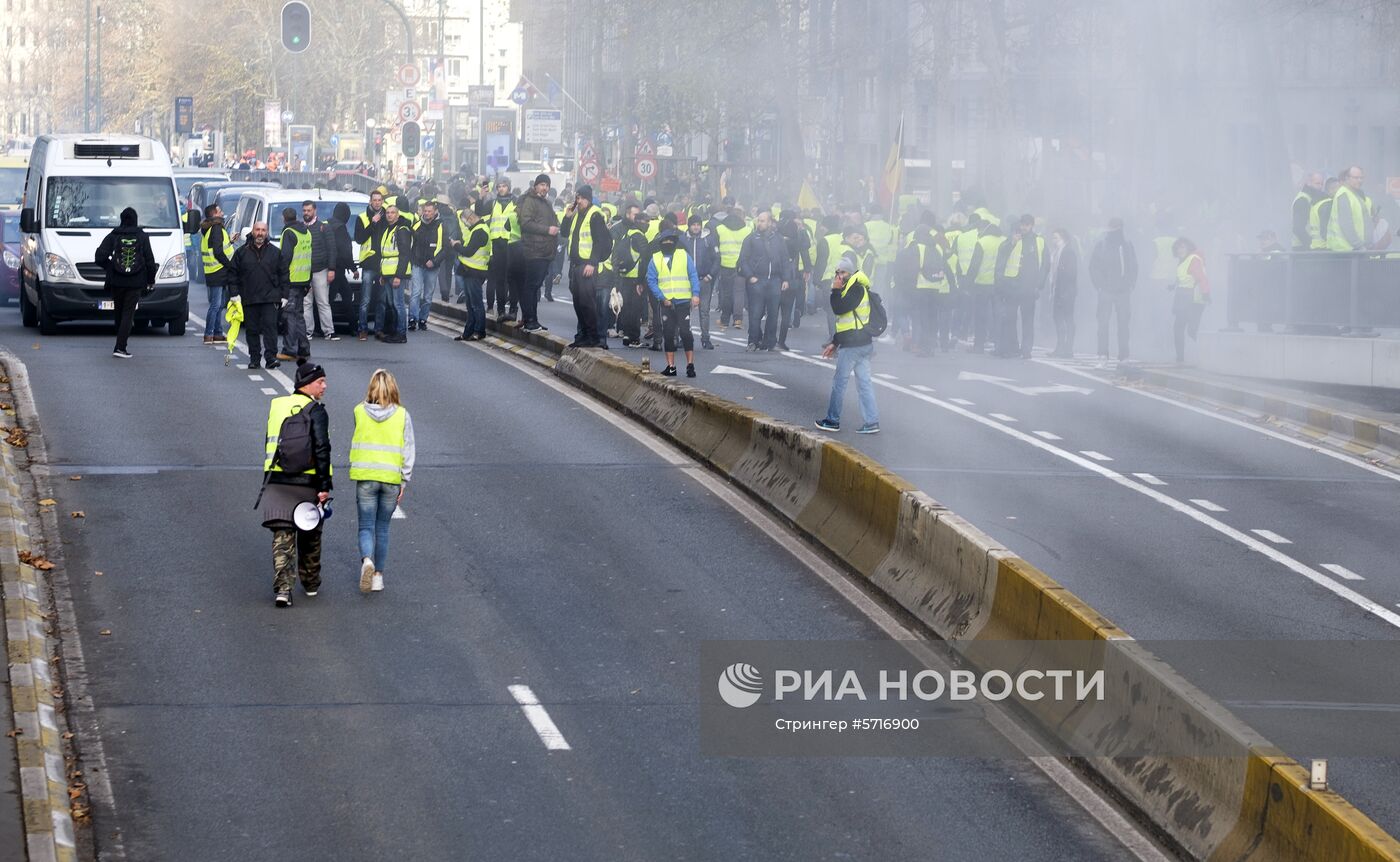 Акция протеста автомобилистов "жёлтые жилеты" в Брюсселе