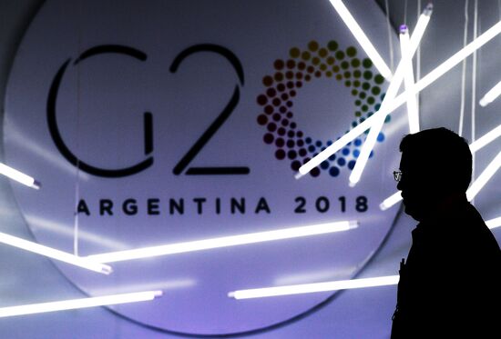 Официальный визит президента РФ В. Путина в Аргентину. День второй