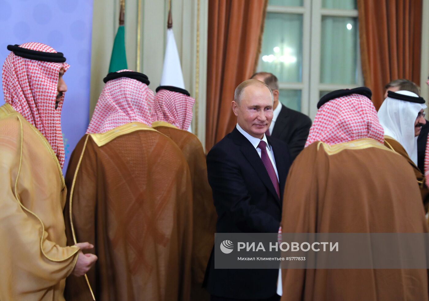 Официальный визит президента РФ В. Путина в Аргентину. День второй