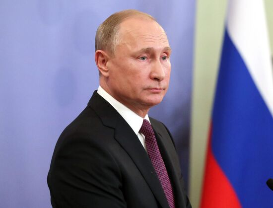 Официальный визит президента РФ В. Путина в Аргентину. День второй